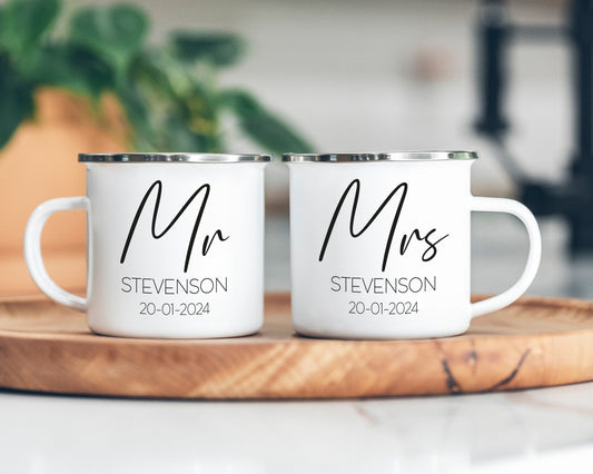 Mr & Mrs Mug Set